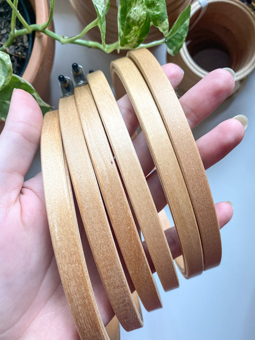 Rounded edge embroidery hoops made from high quality beechwood. 